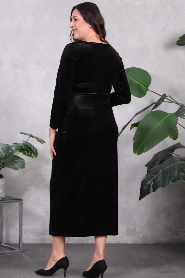 Gara, melna kleita ar svariem